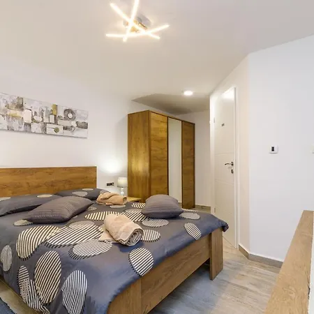 Maximilian&stela Pensionat 4*