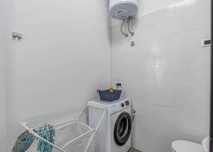 Maximilian&stela Guest house